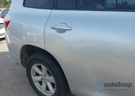 2010 Toyota Highlander z USA, uszkodzony, nr VIN 5TDZA3EH1AS006912